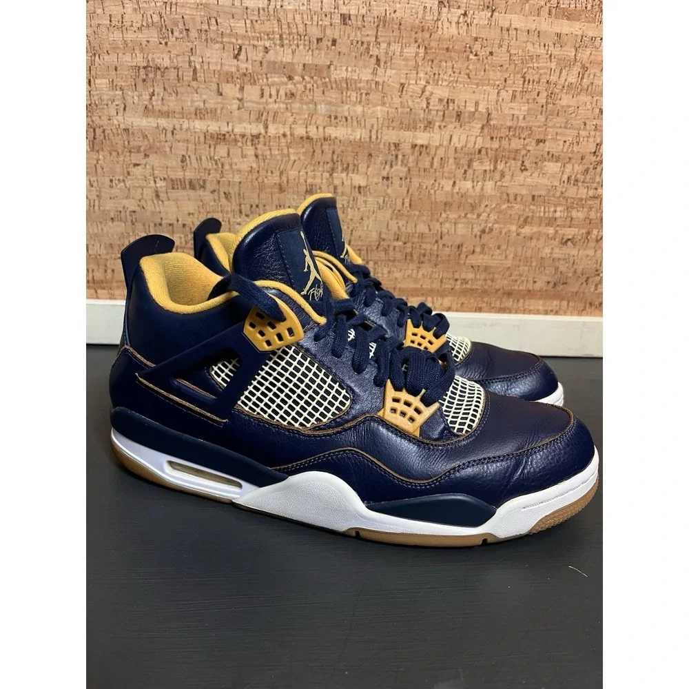 Nike Air Jordan 4 Retro 